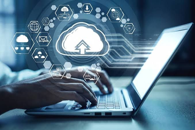 Notebook conectado a servicios en la nube